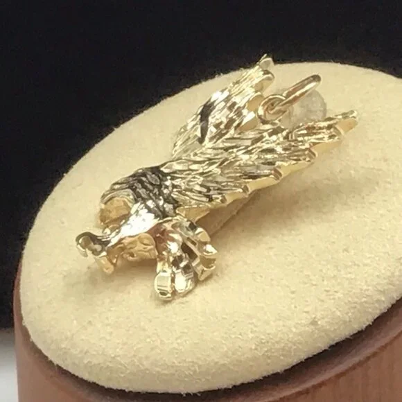 14K Yellow Gold Eagle Pendant Diamond Cut 4.1 Gms 1” New